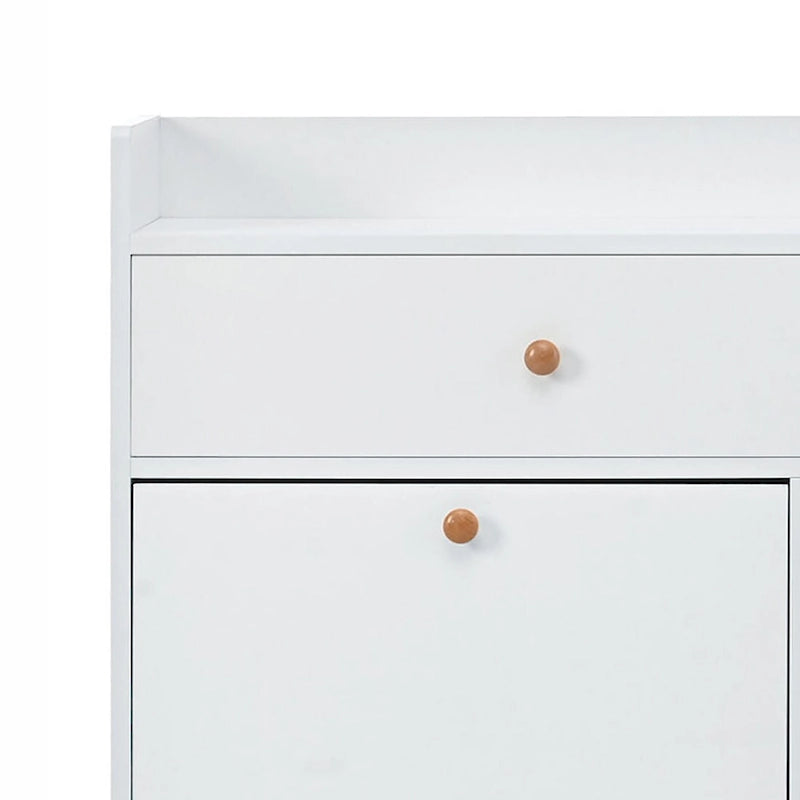 Minimalistinen monikäyttöinen puinen kenkäkaappi