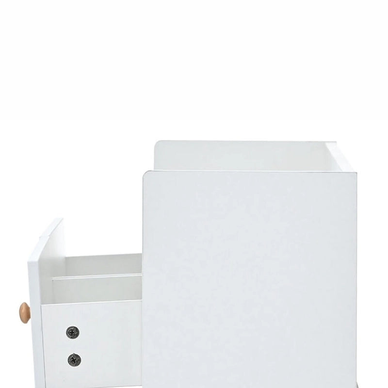 Minimalistinen monikäyttöinen puinen kenkäkaappi