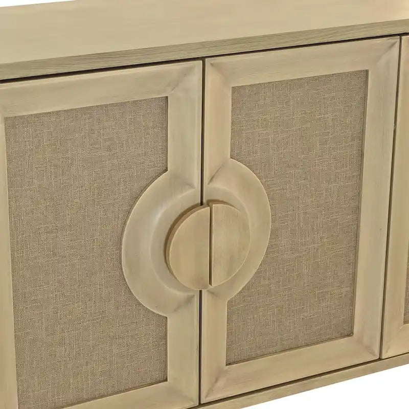 Armario vintage para ropa de cama con cuatro puertas y tiradores de media luna