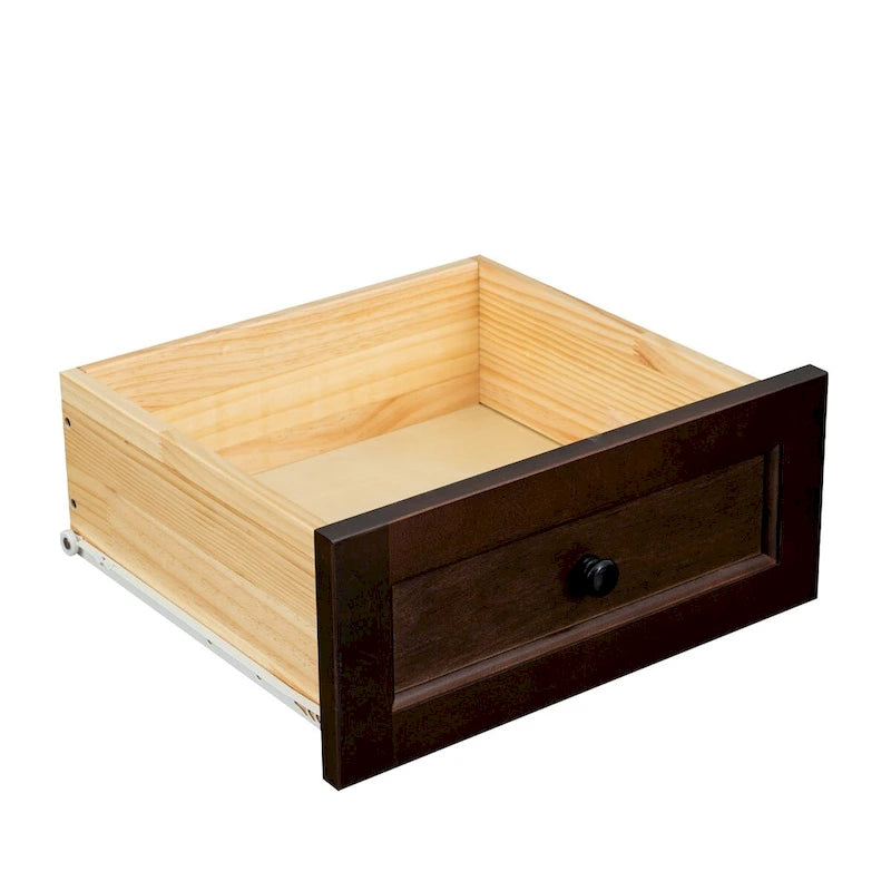 Cómoda de cajones de madera pintada con aerosol